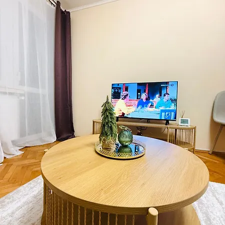 Apartman Charming Near Center Craiova