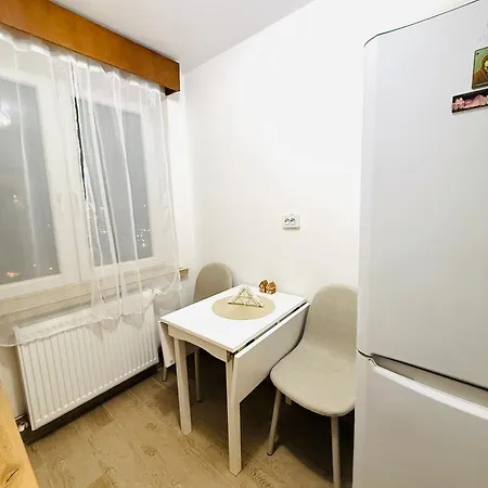 Charming Near Center Apartment